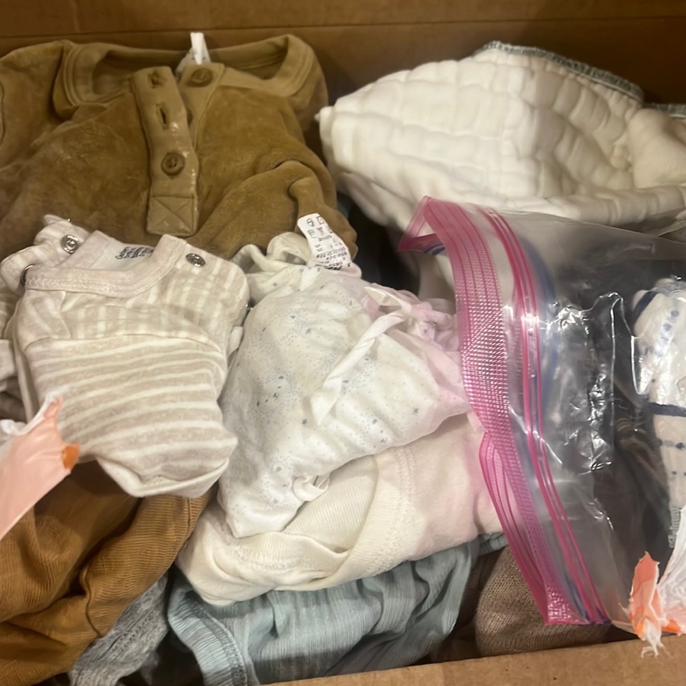 Pre-loved baby clothes, NB-3mo